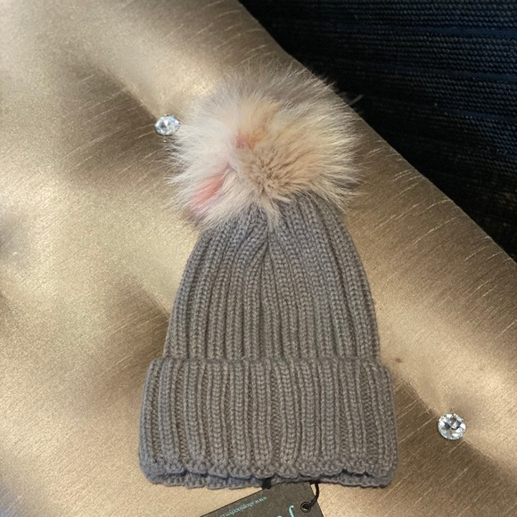 Jocelyn Real Fur Pom-Pom Beanie - Picture 3 of 3